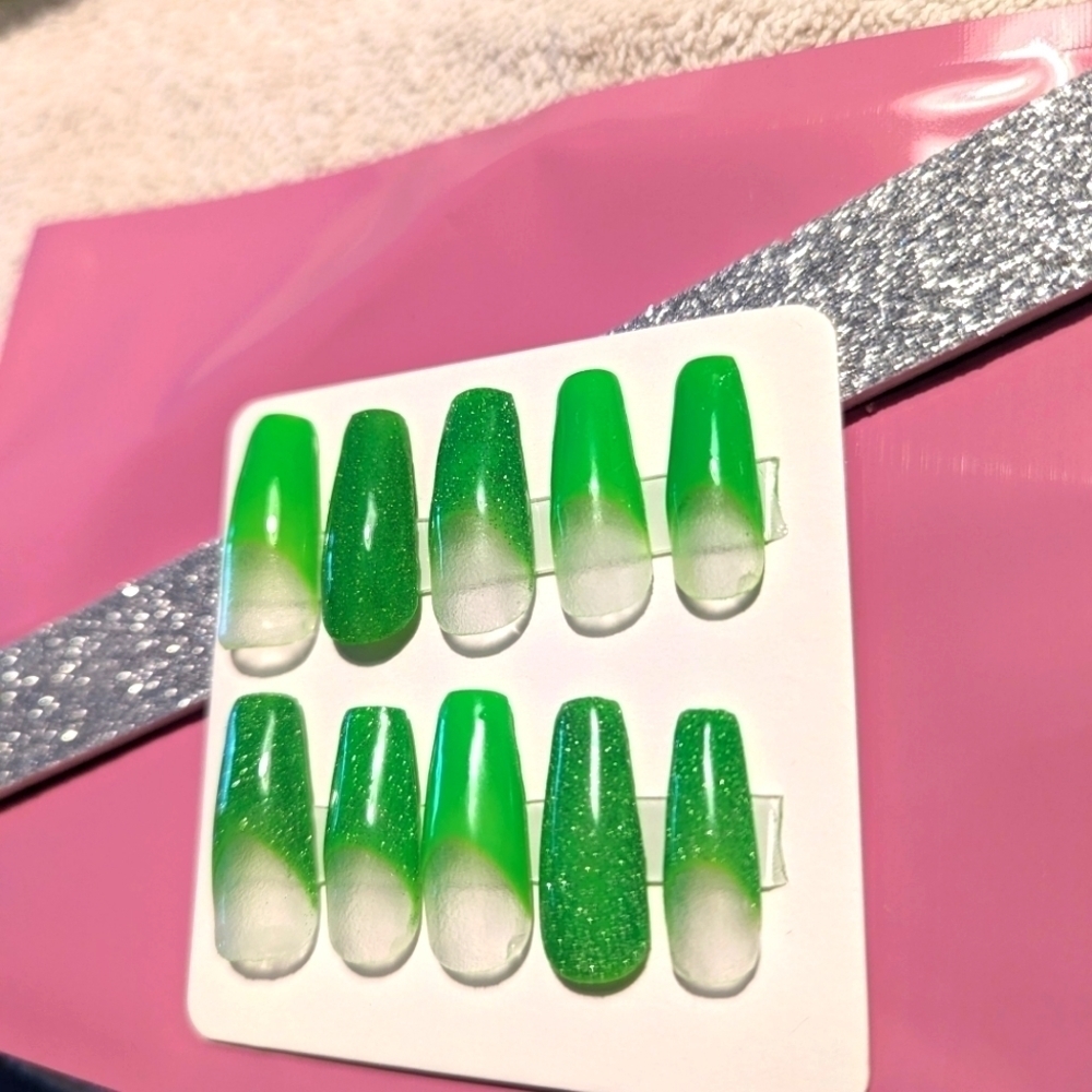LIME GREEN LONG COFFIN PRESET SIZE MEDIUM LUX NAIL SET